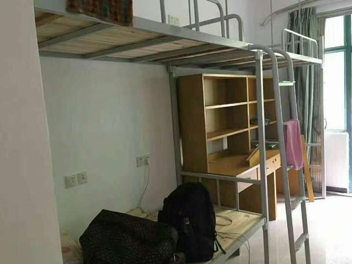 如何看待"中山大学在未明确通知新生的情况下,将部分宿舍由四人间改为