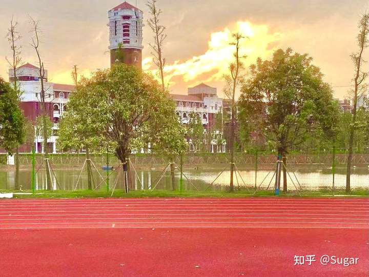 武昌首义学院嘉鱼校区到底咋样(希望能有图片,感谢感谢!)?