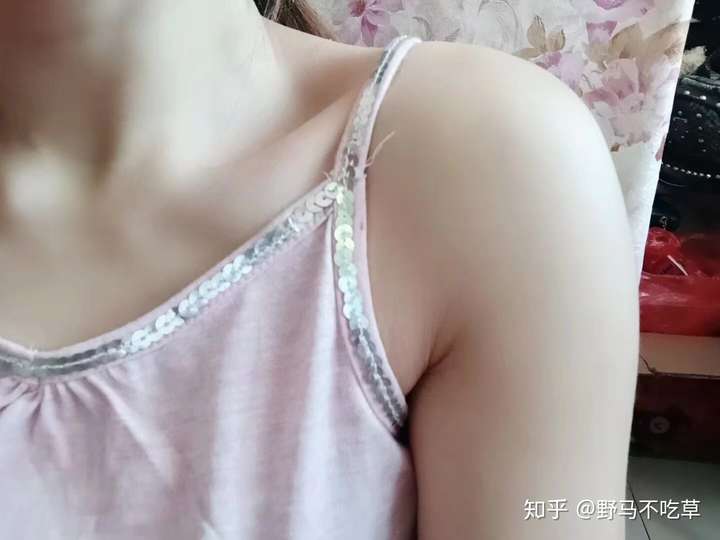 漂亮的锁骨形状是什么样子的?有无锻炼方法使其变得好看?