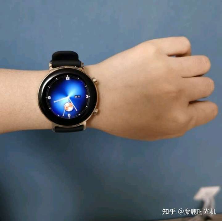 手机是一加八p,想买手表oneplus watch 一加手表和华为gt2选哪个比较