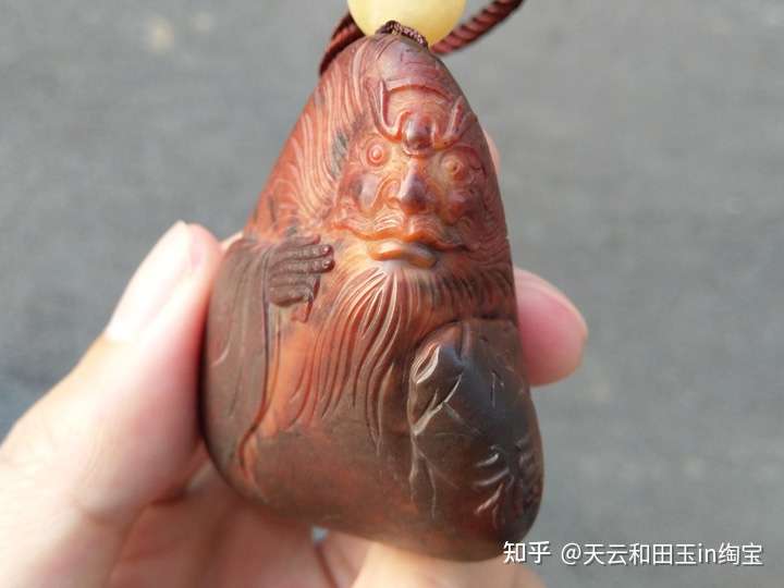 和田玉红玉真品请展示一下!