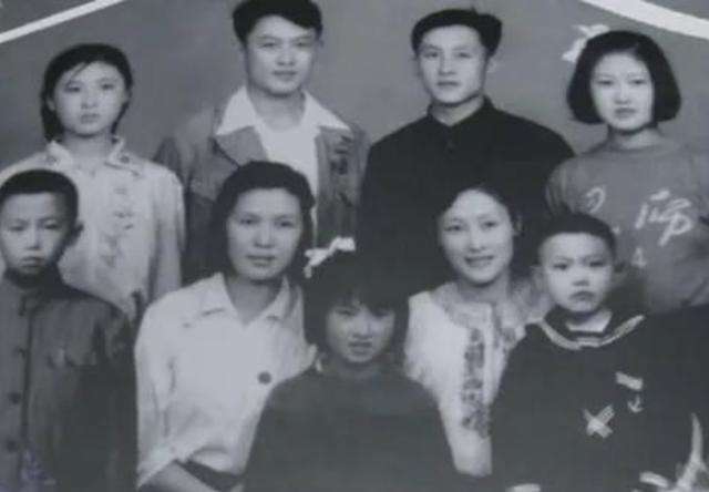 如何评价"阿诗玛"杨丽坤的一生?