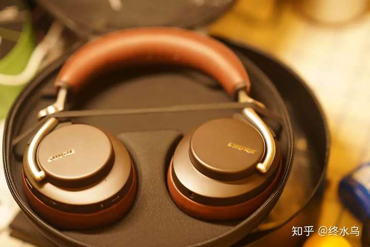 舒尔aonic50头戴式主动降噪耳机——颜值与音质齐飞