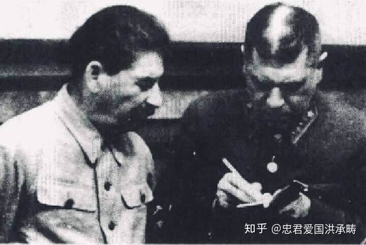 苏军总长沙波什尼科夫接受领袖指示
