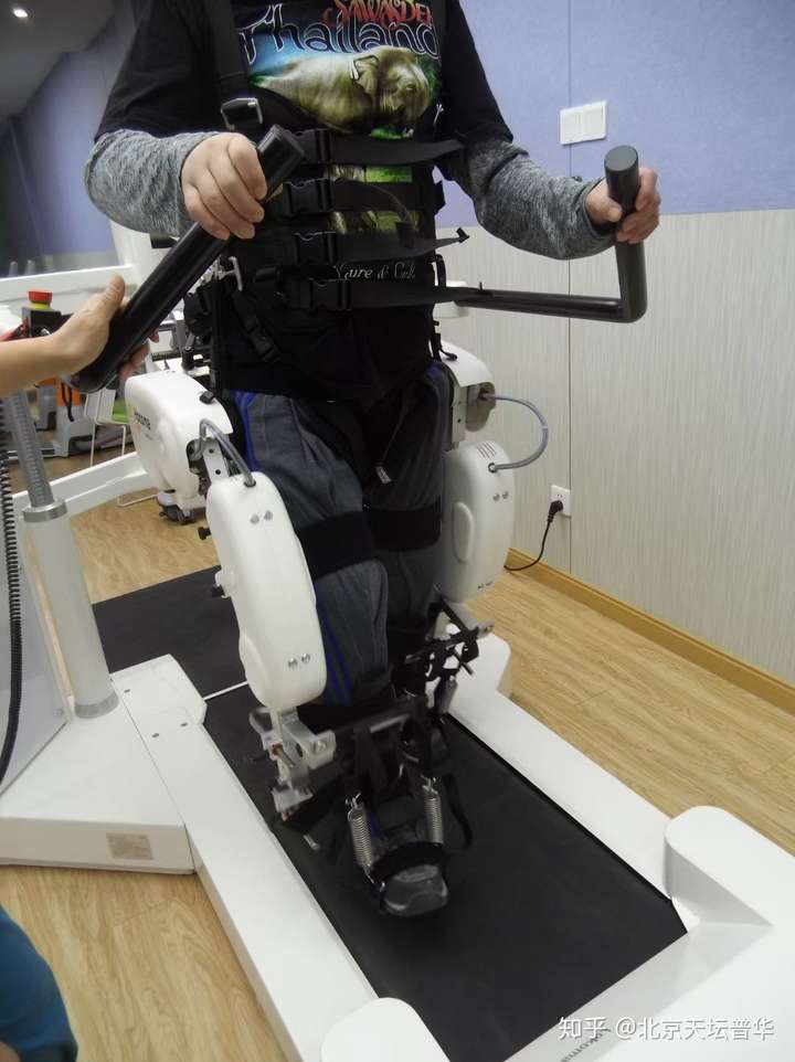 北京天坛普华 分享健康资讯,关注自身健康 下肢康复机器人,正在帮助