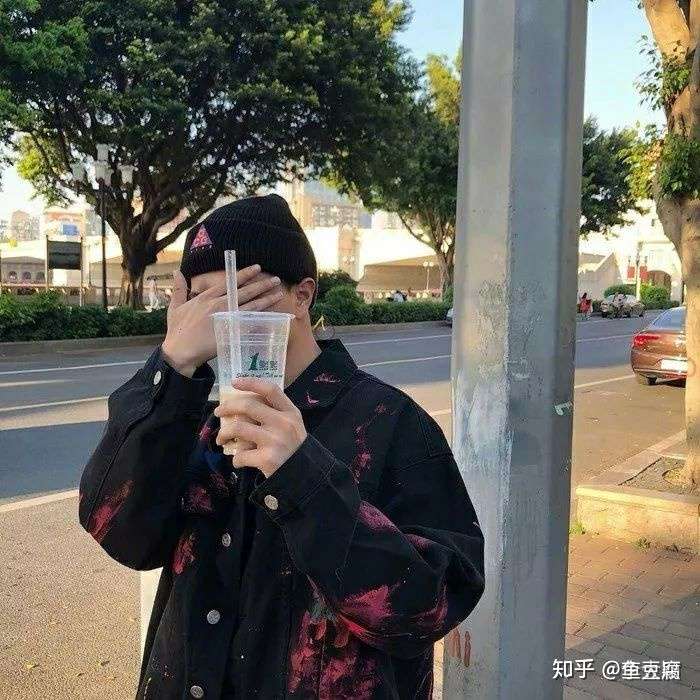 有哪些适合男生用的超级酷的微信头像?