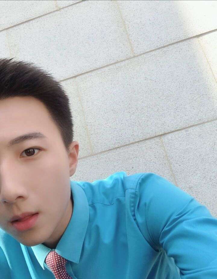 有哪张不知名的男生照片让你特别心动念念不忘珍藏至今,一直想知道他