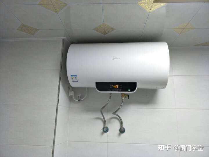 家里面的电热水器能不能安装明管?