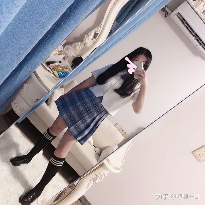 小腿粗的女生穿 jk 制服时适合哪种袜子?