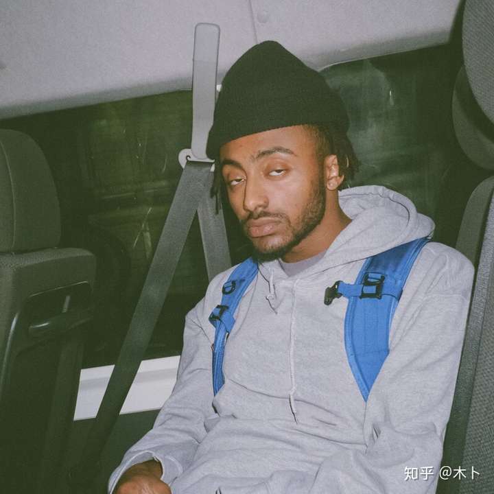 黑人双人rapper,美国第一女rapper mv日常沙雕 一股黑人rapper清流 每次mv都是这几个好朋友一起拍的