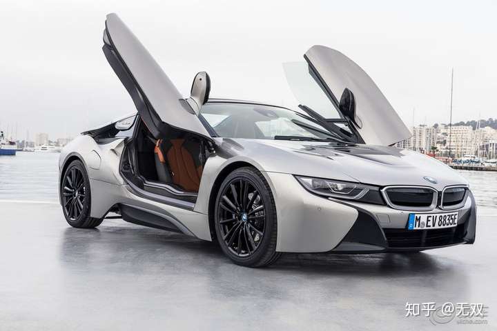 200w不到,炫酷炫酷炫酷啊不然话这么多钱干嘛 bmw i8正好200w不到吧