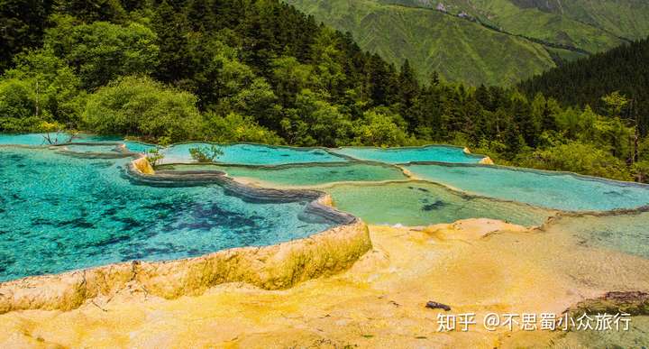 如何看待四川黄龙景区调查游客踩踏五彩池钙华滩事件,专家称上万年