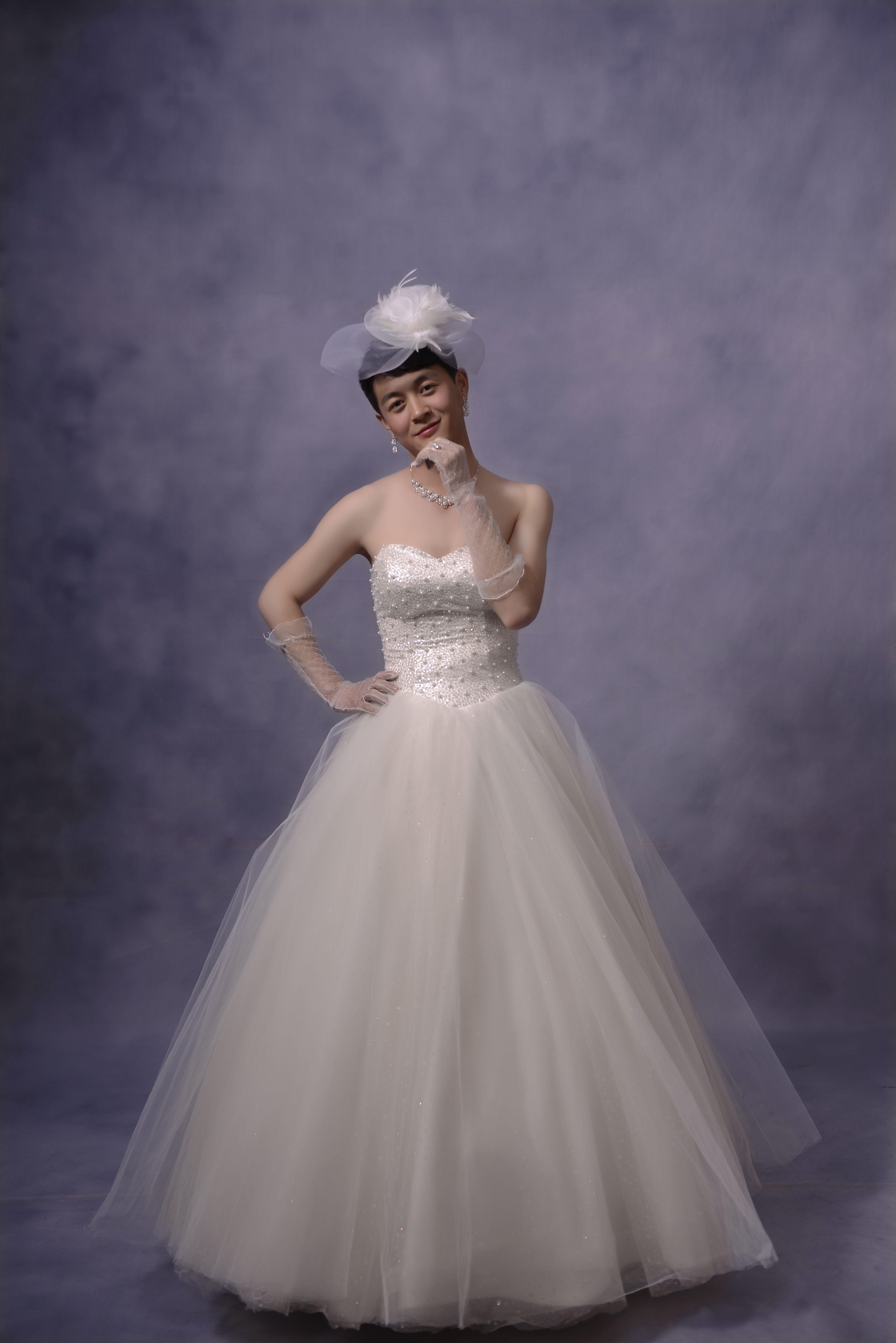 有没有一些<em>男生扮女生</em>,或者女生假扮男生,然后