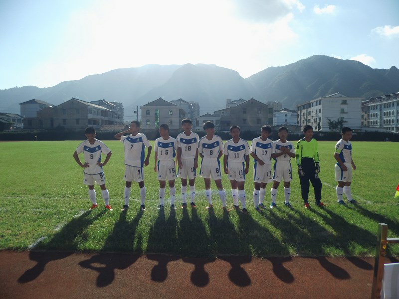 足球有什么简单易学的过人技巧? - 李李李的回