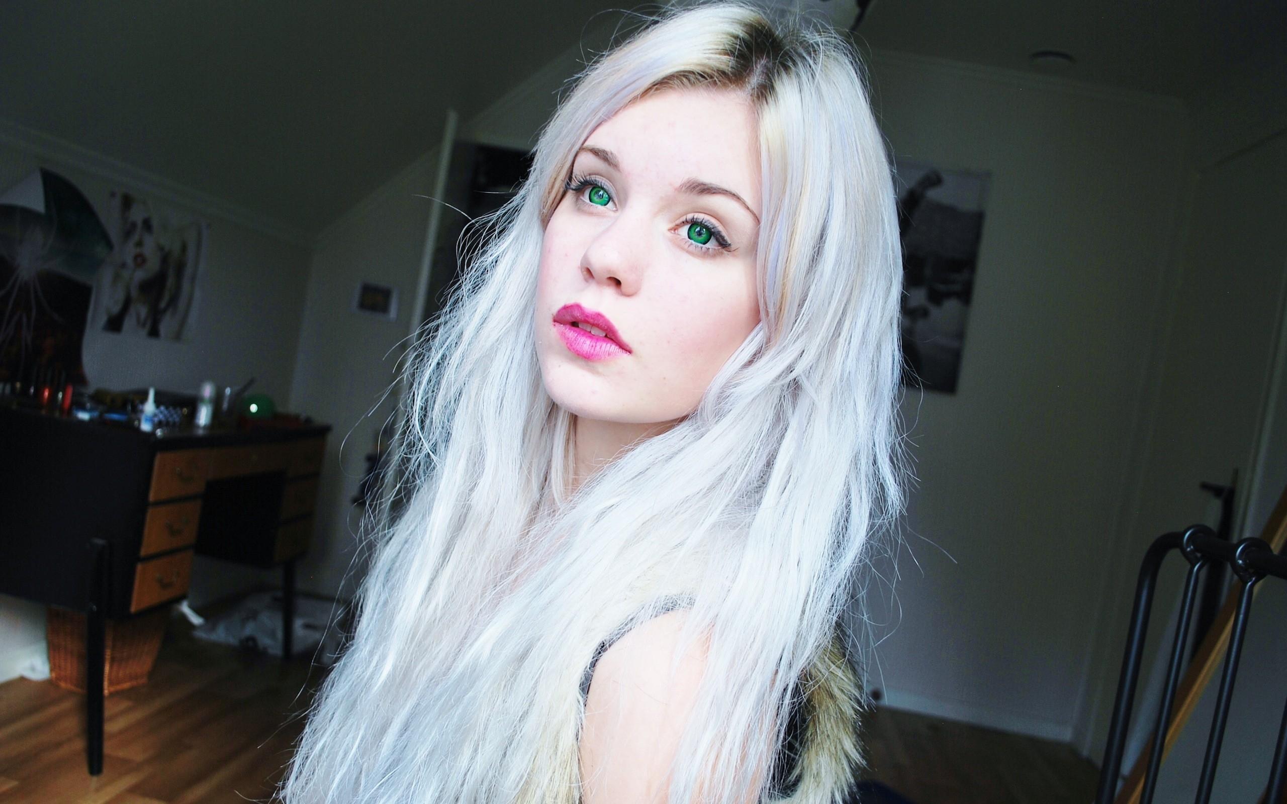 <em>为什么很多</em>人控金发而不是<em>白发</em>,颜色上讲白色