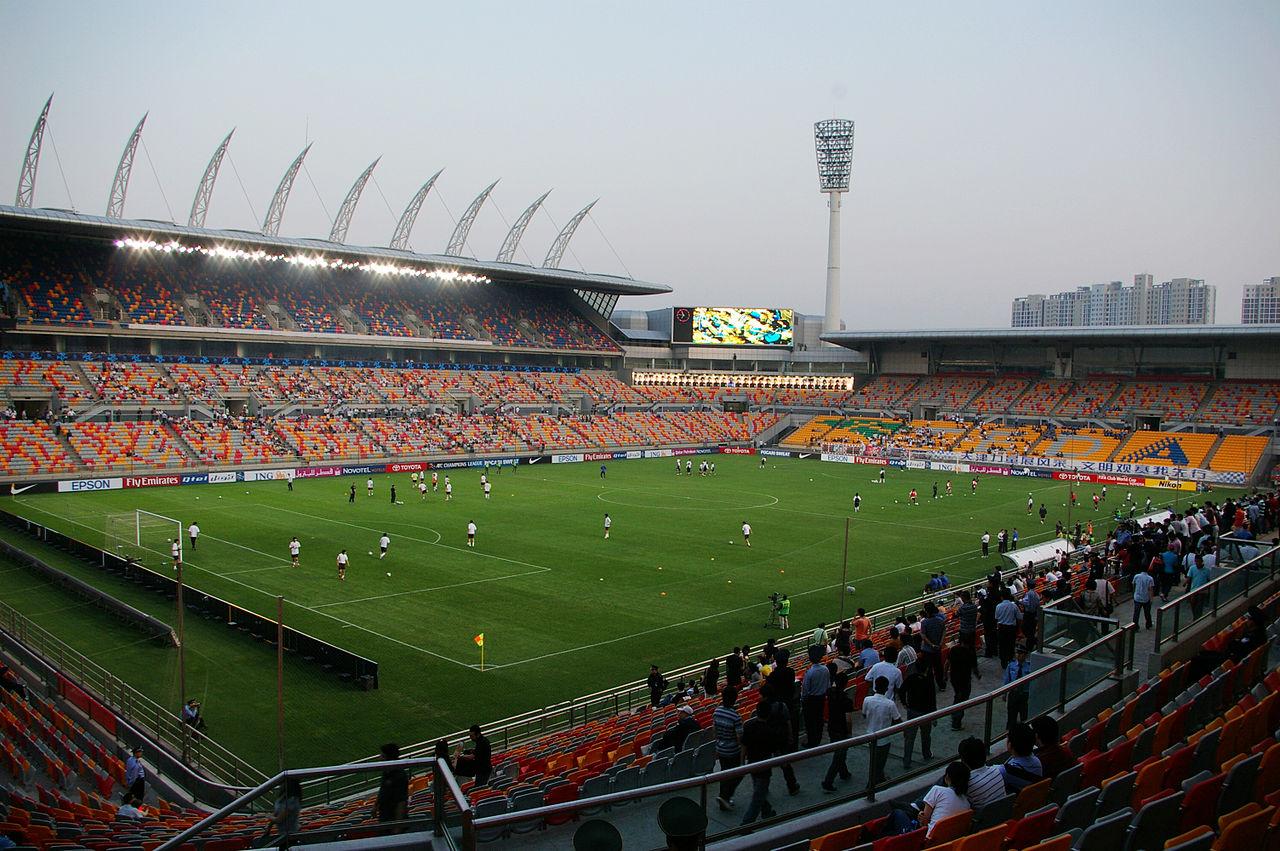 中国有哪些专业足球场(不包括港澳台地区)?