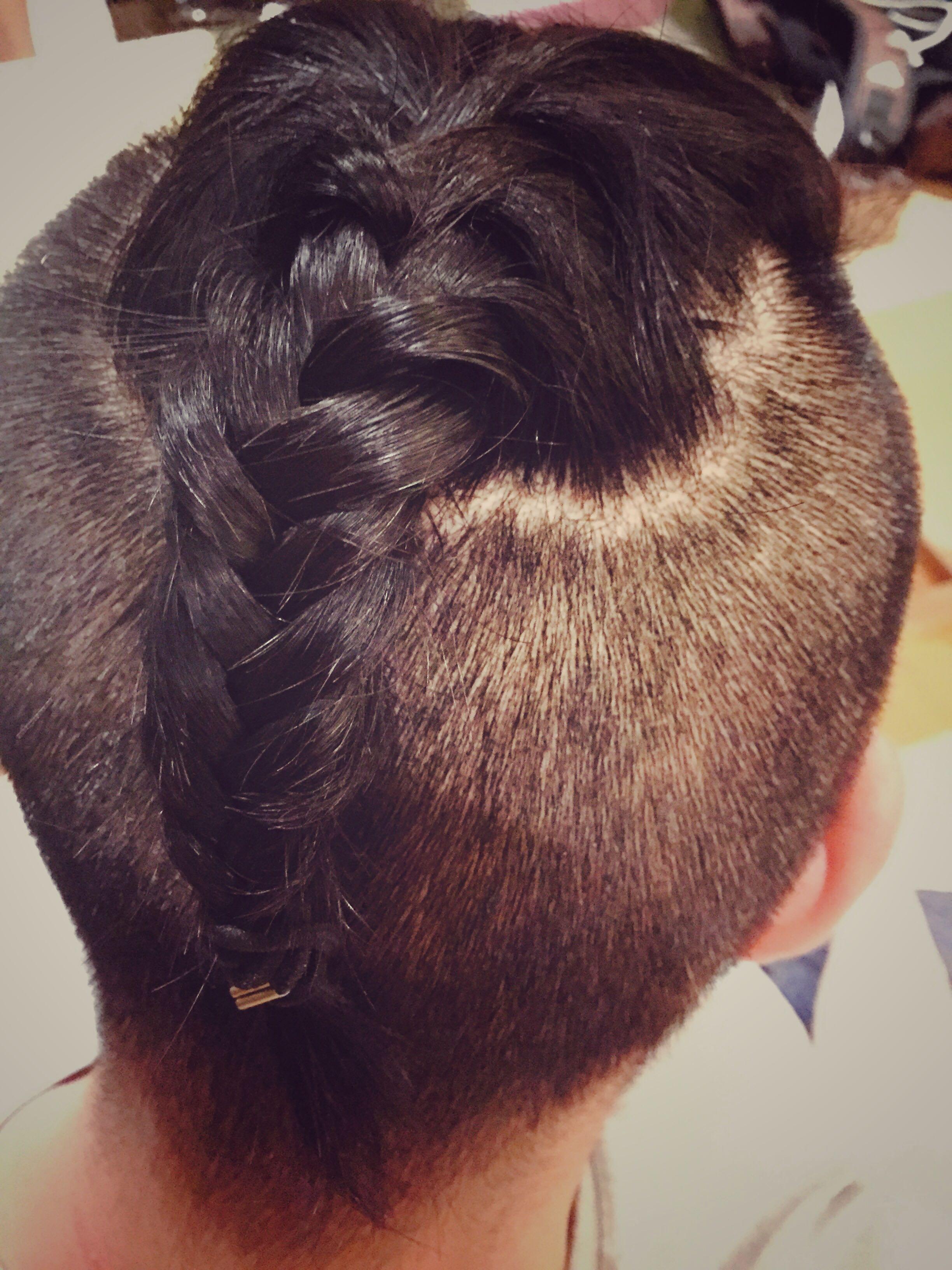 <em>头发</em>较长的男生如何防止<em>头发</em>在<em>运动时</em>乱飘? -