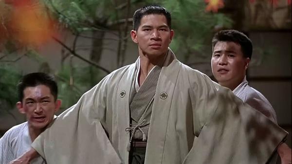 如何评价李连杰早期电影《精武英雄》?