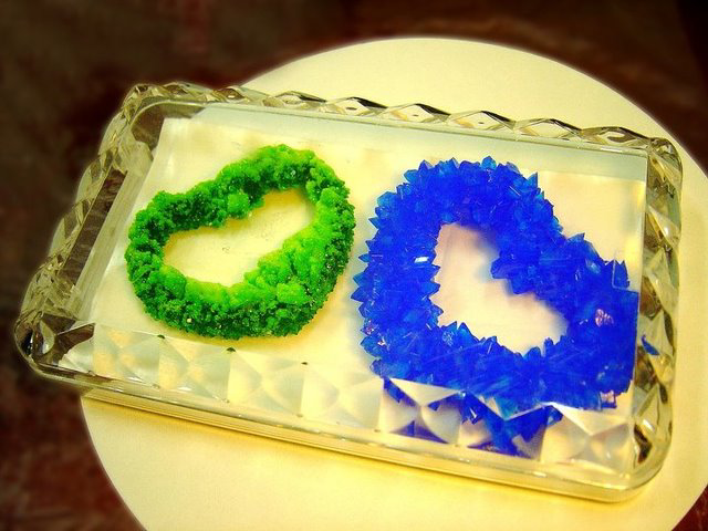 如何在家利用砂糖重结晶自制蓝色薄荷味冰糖?需要哪些材料? - 知乎