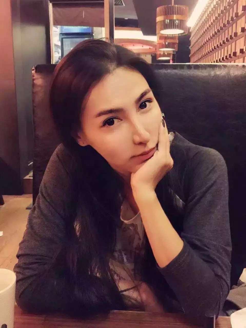 腾讯的<em>鹏飞姐</em>到底是怎样的一个人,是美术圈里