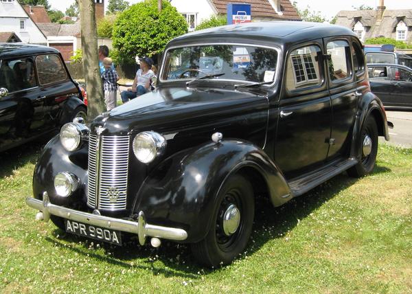 1946 austin (延续战前1939款式)