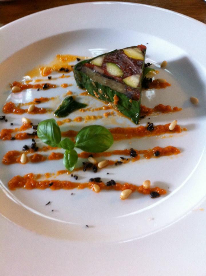 在剑桥大学和牛津大学等知名高校吃正餐(form