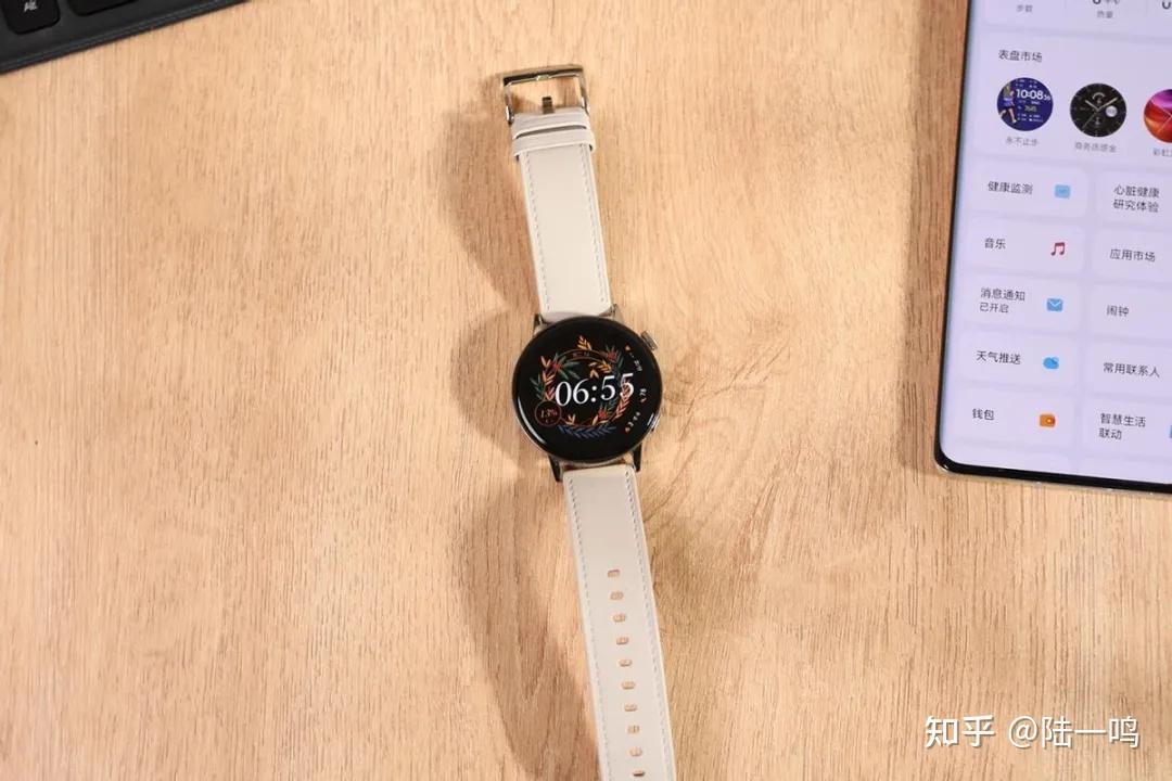 新品尝鲜精致好看健康华为gt3上手体验和详细测评42mm版是女神专属