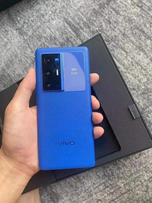 vivo x70 pro "软肋",可从硬件峰值性能与软件系统体验以及自研实力三