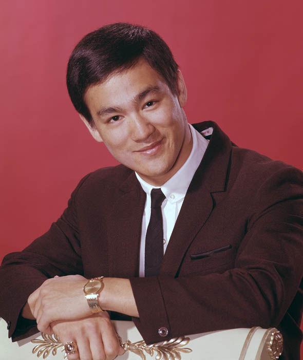 华人骄傲之李小龙76年诞辰