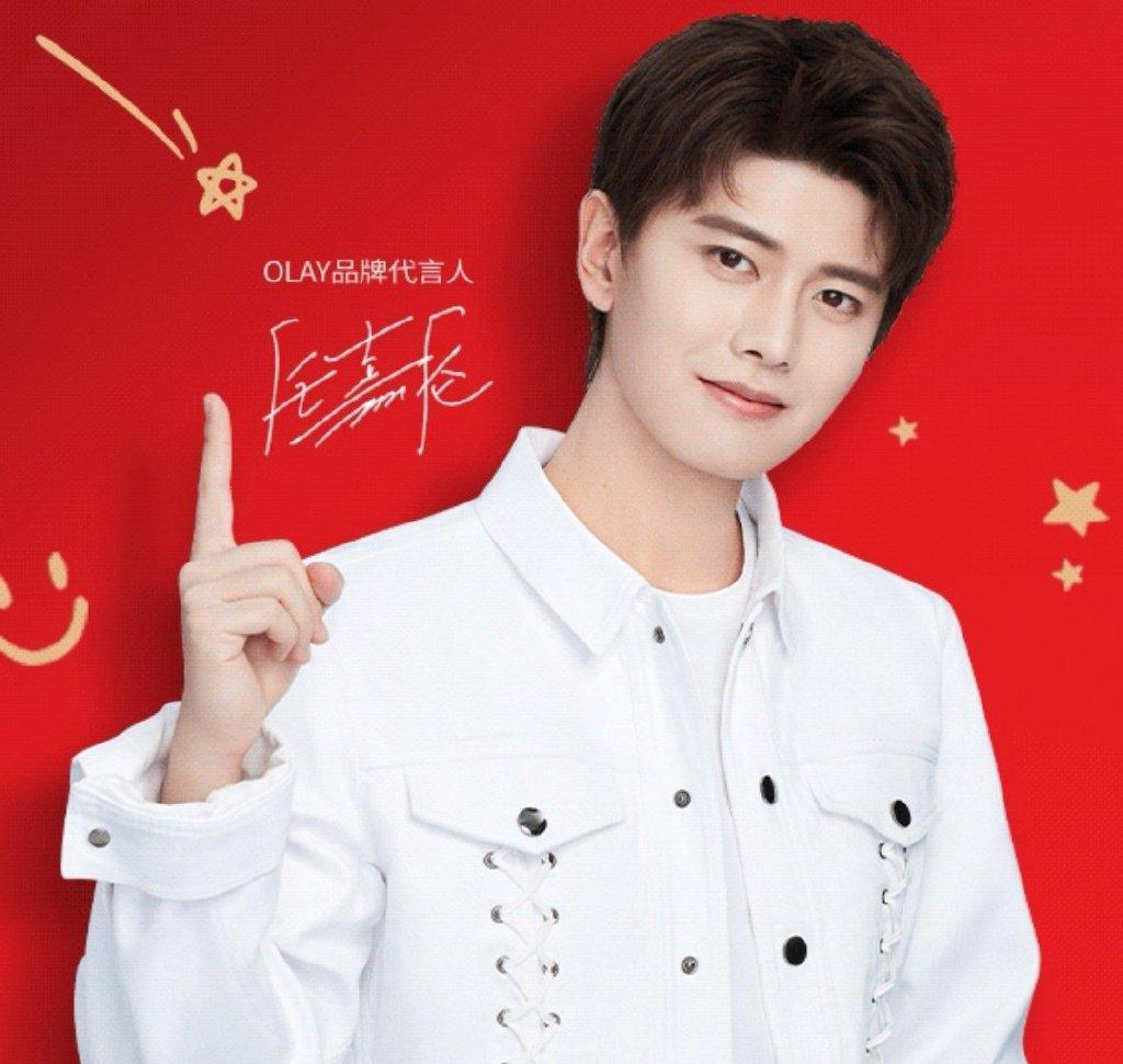 任嘉伦壁纸:这个小哥哥有点帅啊,就像是从画中走出来一样