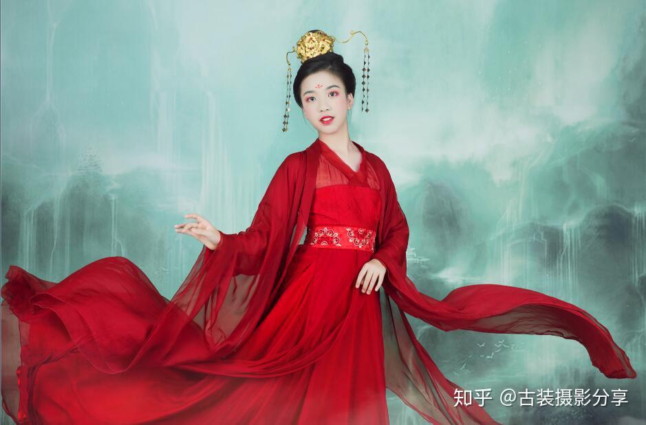 盘子女人坊古装摄影盘子家拍的红衣仙子古装照