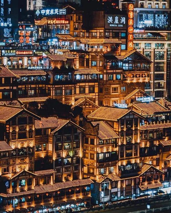 中国26岁摄影师爆红ins,他的作品, 让全世界为重庆魅力点赞