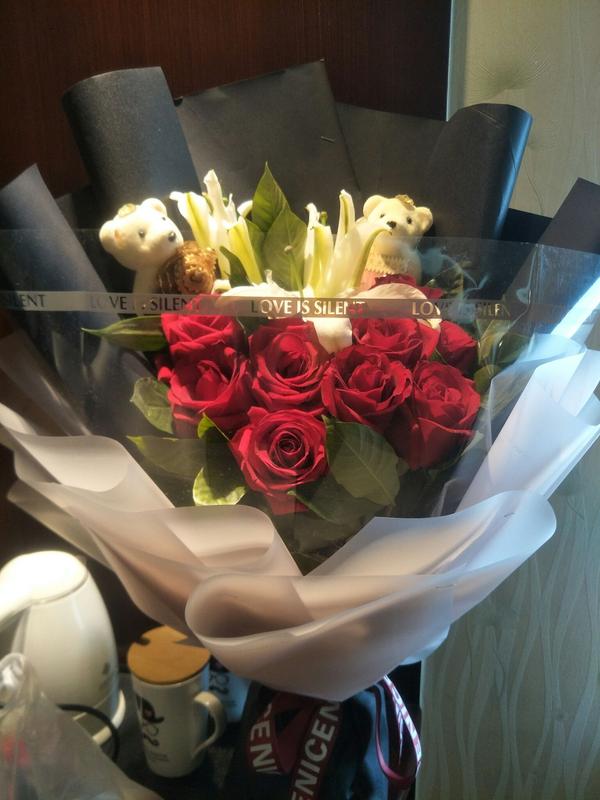 请问怎么处理男朋友送的玫瑰花?