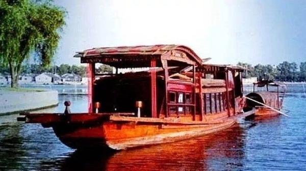 一百年后,期待在银幕上看到他们微笑着——电影《1921