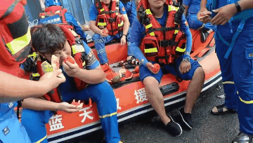 武清支援河南总有一幕让你感动落泪