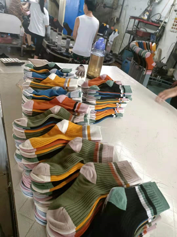 织袜子机器单针机跟双针机有什么区别?