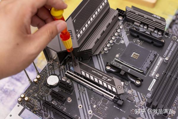 升级pci-e 4.0,支持双显卡,微星b550m迫击炮开箱