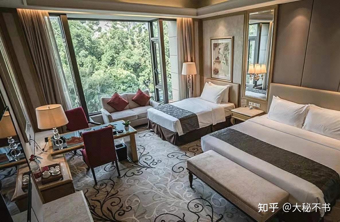 福州西湖大酒店酒店位于湖滨路——西湖公园湖畔亲水临湖,湖景房可躺