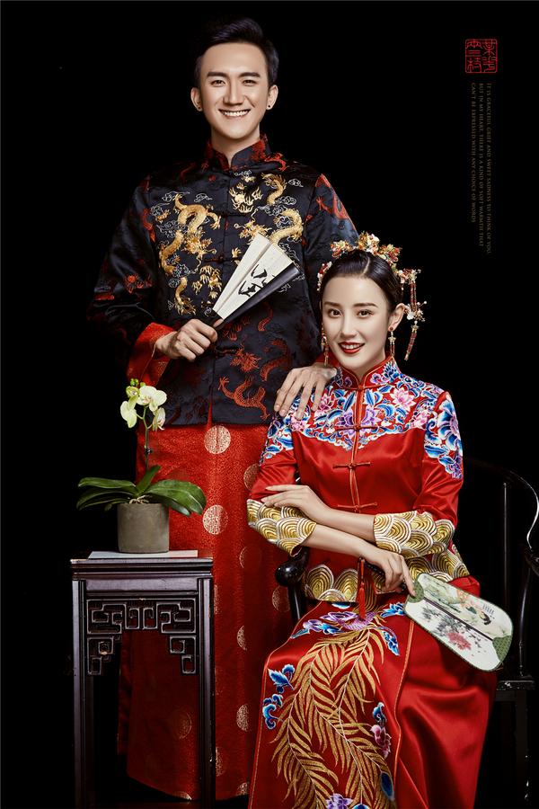 连明星都在中式婚纱照上栽跟头,问题出在哪?