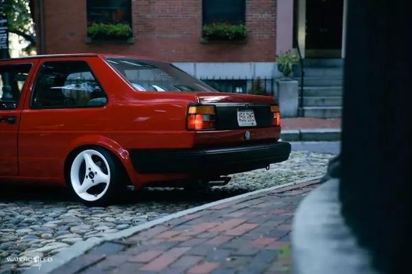 美国萨默维尔的双门jettavr6mk1