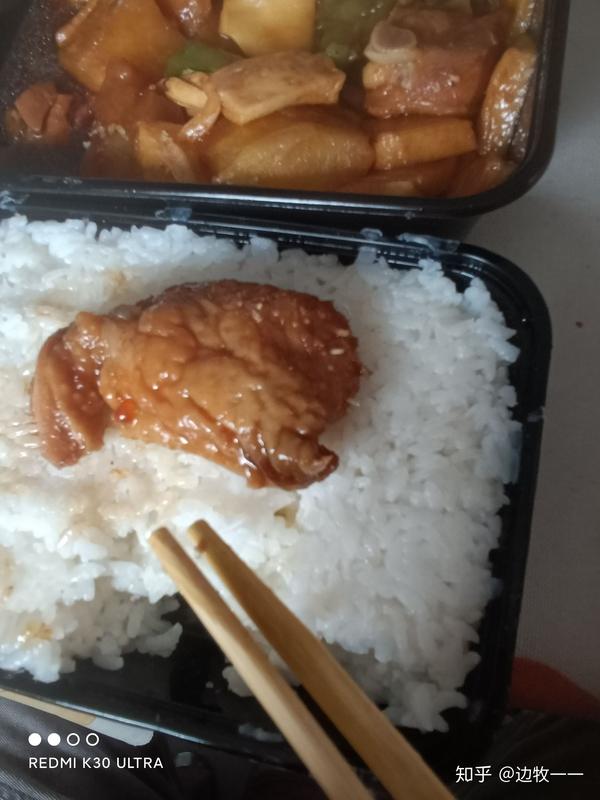 外卖黄焖鸡全是鸡毛