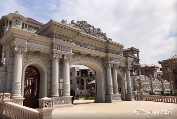 当我们还在看别墅福建人已经住上城堡了