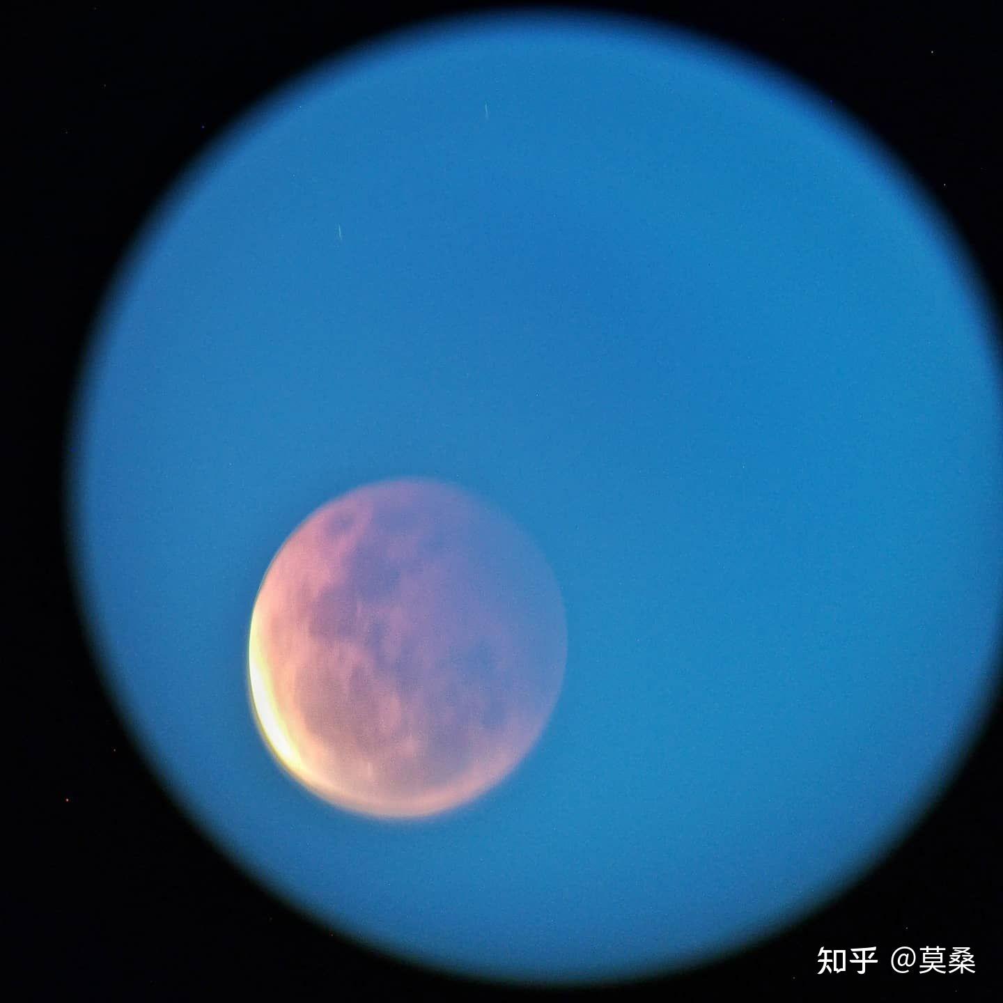 2021年十月一日的月亮,2021年1月29日月亮图片 2021 年 5 月 26 日晚,超级月亮与月全食同日上演,如何观看?