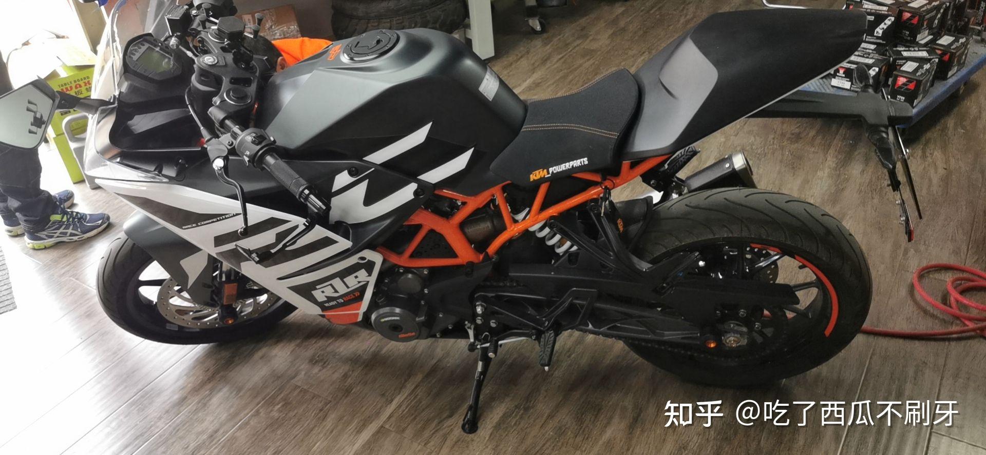 ktm790人生第一台摩托车就买790杜克是不是太飘了全程雨天模式不大力