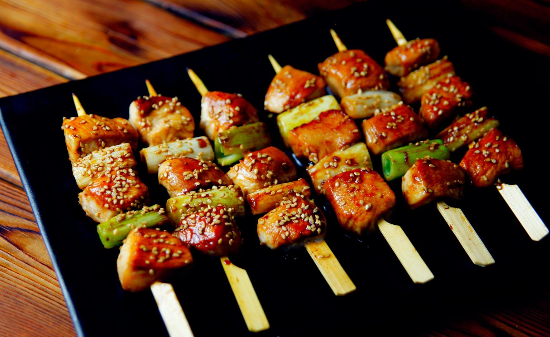 「食语集」来自居酒屋的日式照烧鸡肉串,葱香浓浓肉多