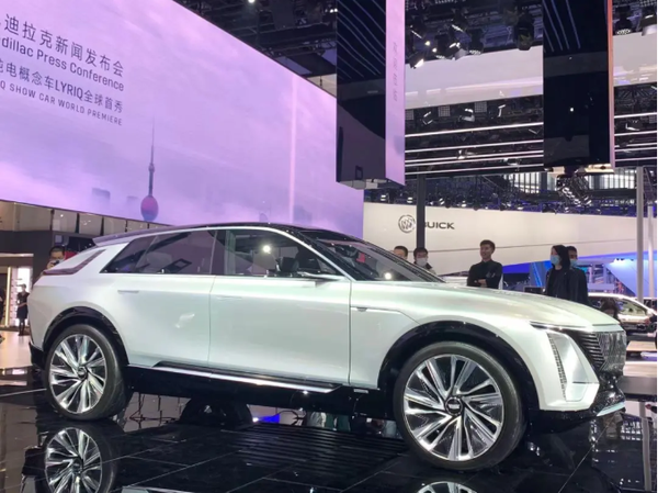 凯迪拉克全新纯电suv首次在上海车展发布颠覆性豪华美系品牌