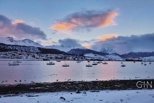 比格尔海峡(beagle channel) 码头 日出的