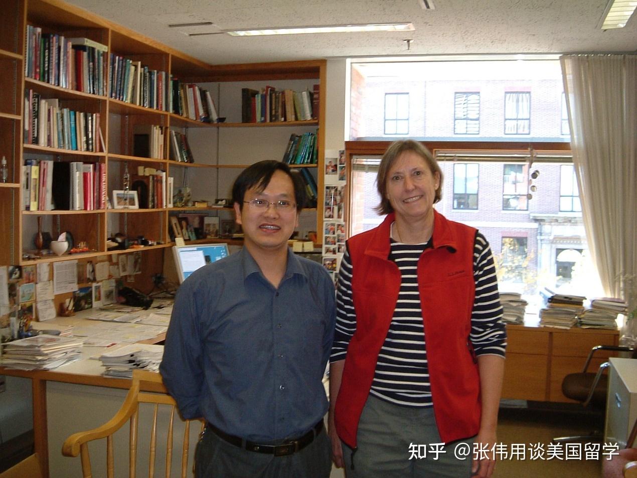 图 唐家斌博士与美国科学院院士,哈佛大学教授nancy kleckner博士