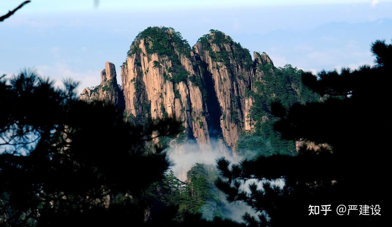 黄山排云峰丹霞峰图片严建设