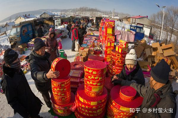 现在农村的年味很淡薄,是因为农民都富裕?网友:农民不